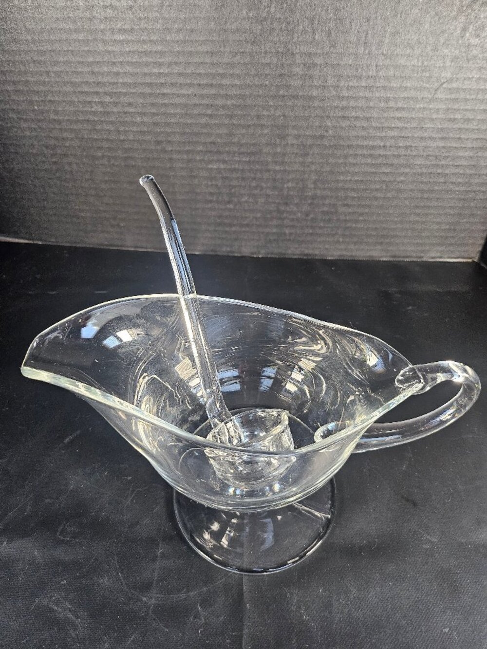 Luigi Bormioli Clear Michelangelo Glass Gravy Boat And Matching Ladle Set Italy